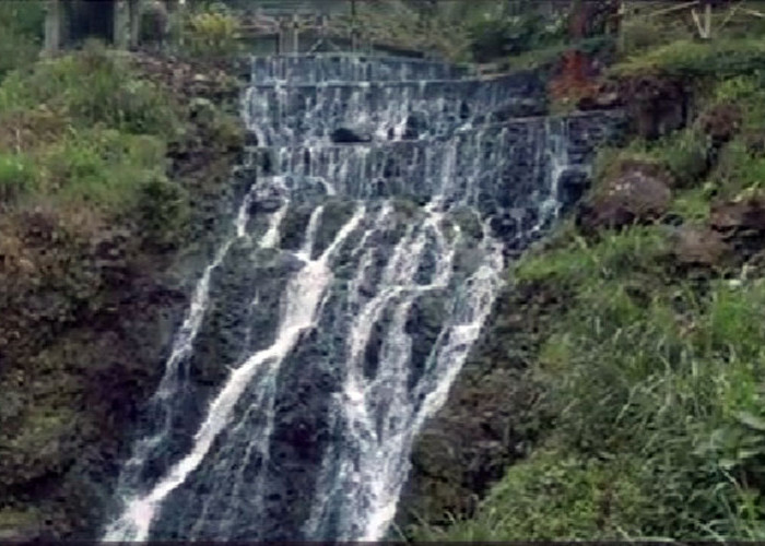 Destinasi Tersembunyi Air Terjun untuk Liburan Akhir Pekan! Berikut 4 Fakta Curug Aseupan di Bandung Barat