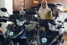 Kisah Pensiunan yang Sudah 22 Tahun Langganan Koran RB, Niat Cari Sehat Malah Dapat Hadiah Motor HUT RB