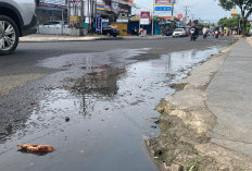 Bau Limbah Semakin Menyengat, Masyarakat Kelurahan Padang Jati Lelah Melapor