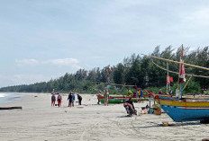  Gelombang Tinggi Air Laut, Rusak Perahu Nelayan di Kota Bengkulu