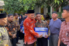 Pembagian Seragam Sekolah dan Alat Tulis Gratis jadi Program Tahunan Bengkulu Tengah