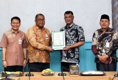 Pemkab Bengkulu Tengah Terima Sertifikat Pemegang Saham Bank Bengkulu