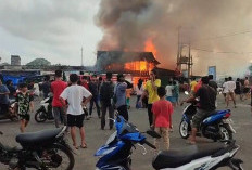 BREAKING NEWS: Pasar di Terminal Ketahun Terbakar, Api Masih Membara