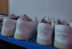 Suka Sepatu Warna Putih! Begini Cara Merawatnya Agar Tak Berubah Warna 