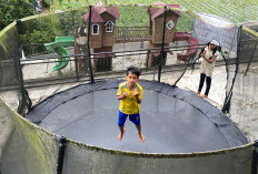 Bermain Trampolin Bisa Membuat Anak Tinggi, Fakta atau Mitos?