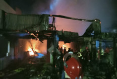 Dramatis, Satu Keluarga Sempat Terjebak Kebakaran di Jalan Semangka Pasar Panorama, Ini Kronologisnya