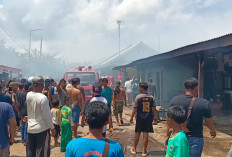 Kebakaran di Kampung Melayu, Gudang Ikan, 4 Kos dan 3 Motor Terpanggang 