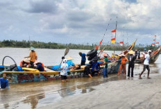 44 KUB Nelayan Mukomuko Terima Bantuan 69 Paket Jaring dan 21 Mesin Kapal 