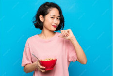 Sering Makan Larut Malam? Waspada Dampaknya bagi Tubuh