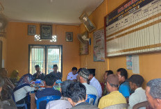 Sidang Adat Oknum Perangkat Desa, Warga Tuntut Cuci Kampung