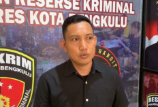 Dana BOS Dipakai Judi Online, Mantan Kepala SMPN 17 Kota Bengkulu dan Bendahara Ditahan Jaksa