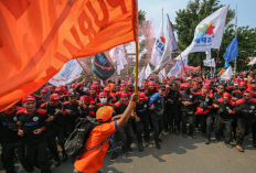 Buruh Tuntut Upah Minimum Naik 15 Persen, Deadline Penetapan UMP 21 November, UMK 30 November