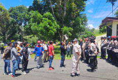Massa Datangi Polres Kepahiang, Desak Kasus Sopiah Diungkap