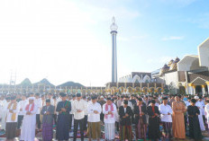 Salat Id di Masjid Raya, Gubernur Ajak Masyarakat Teruskan Nilai Ibadah Berkualitas