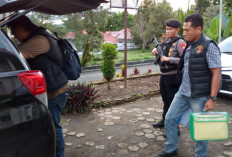 Polda Geledah Kantor dan Rumah Mantan Pejabat Disparpora Kepahiang 9 Jam, 164 Dokumen Penting Diangkut