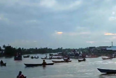 Destinasi Wisata Keluarga yang Instagramable! Berikut 3 Fakta Pasar Terapung Muara Kuin di Kalimantan Selatan