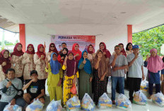 Peringati Hari Ibu, DP3AP2KB Bengkulu Salurkan 85 Paket Bantuan untuk Warga Kampung Melayu