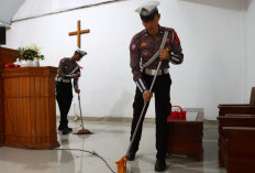 Satlantas Polres Lebong Bersih-Bersih Masjid dan Gereja 