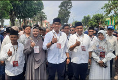 Pasangan Hendra - Herizal Datangi KPU Rejang Lebong, Lapangan Dwi Tunggal jadi Lautan Massa