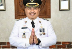 Pj Wali Kota Bengkulu Berbagi THR, Total Rp5 Juta