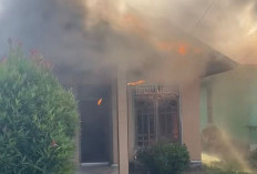 BREAKING NEWS: Jelang Magrib, Rumah Warga Seluma Terbakar, Ini Dugaan Sumber Api