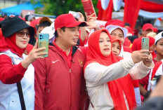 Walikota BDW Selalu Ada Buat Rakyat, Kontak Pribadi Dipajang di Spanduk 