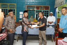 Kaur Diterjang Puting Beliung, Pemkab Kaur Salurkan Bantuan 