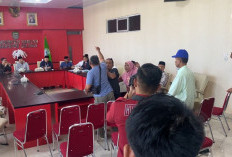 Hearing Menemui Jalan Buntu, Warga Desa Dusun Baru Walkout