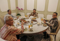 Jokowi Ajak Makan Siang Tiga Capres, Kompak Kenakan Batik Motif Parang