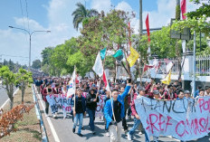 Ribuan Massa Geruduk Gedung DPRD Provinsi Bengkulu, Tolak Politik Dinasti dan Kawal Putusan MK 