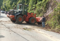 Belasan Rumah Terendam, Jalan Tertutup Longsor