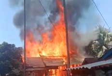 BREAKING NEWS : Rumah Kepala Dusun di Bengkulu Utara Terbakar