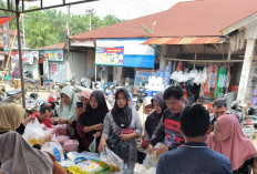  Pemkab Mukomuko Gelar Pasar Murah Tekan Harga Bapok Nataru