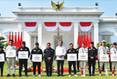 Peraih Medali Olimpiade Paris 2024 Diarak, Terima Bonus Langsung dari Presiden, Terima Kasih Veddriq dan Rizki