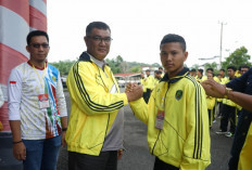 Lepas Kontingen Popda, Pj Bupati Bengkulu Tengah Berharap Bisa Meraih Juara Umum