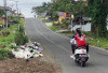 Jalan Ahmad Marzuki Jadi Tempat Sampah Dadakan, Larangan Membuang Sampah Tidak Dihiraukan