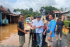 Teddy-Gustianto Paslon 01 Salurkan Ratusan Sembako ke Korban Banjir Semidang Alas Maras